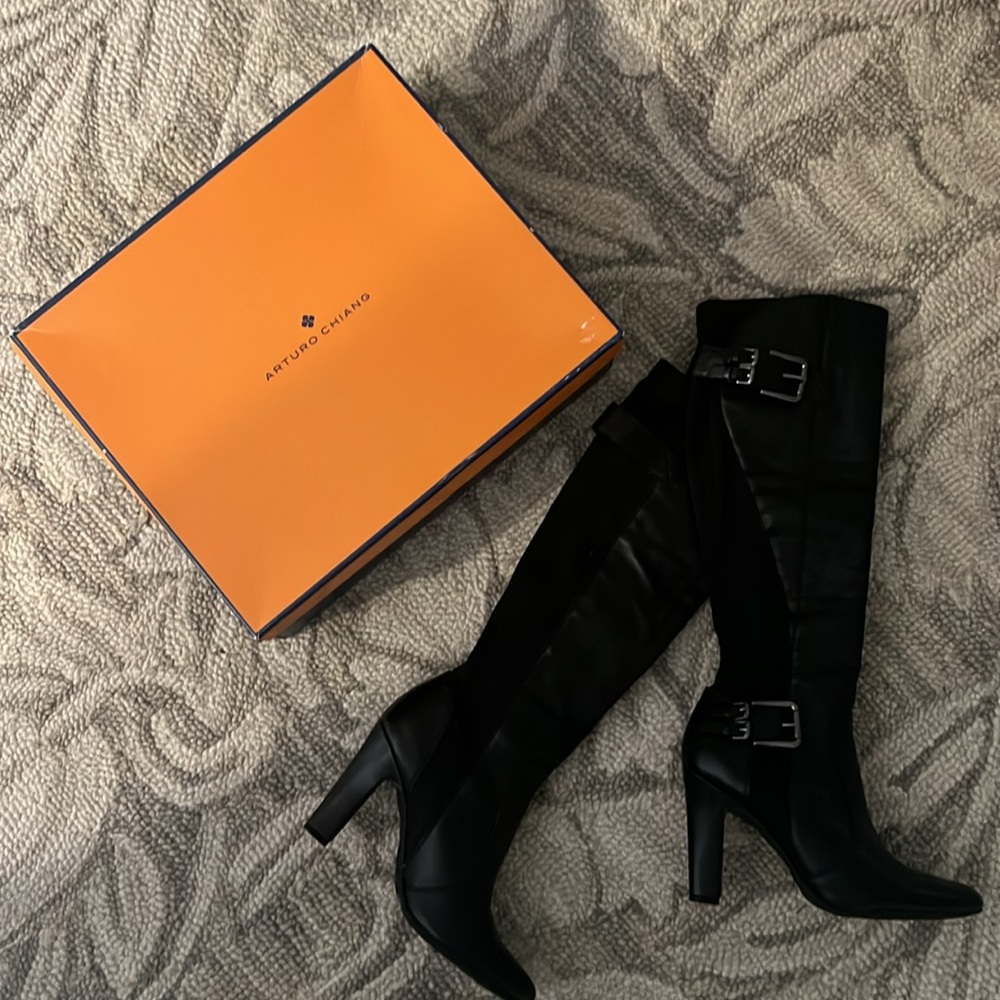 NWOT stretch pull on Boots💗